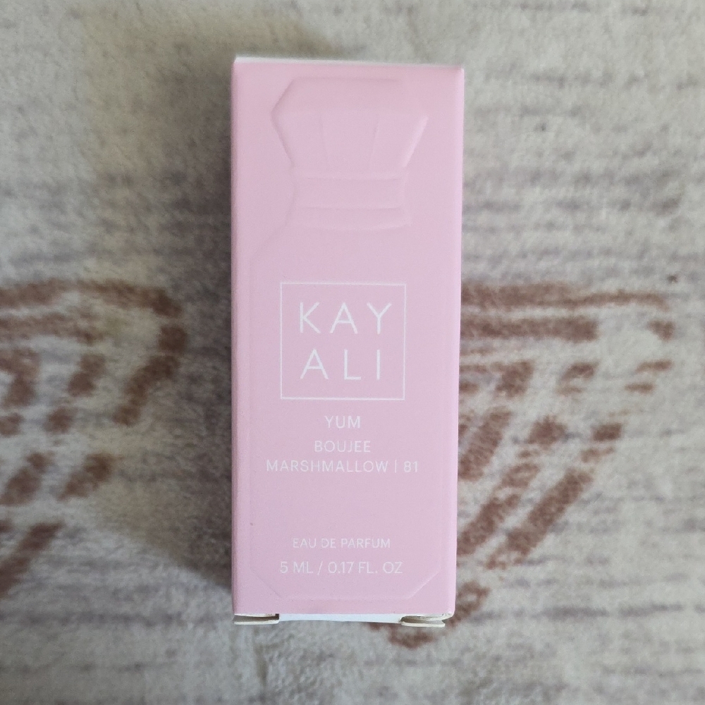 Kayali Yum Boujee Marshmallow Eau de Parfum - Pink